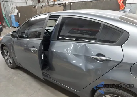 2018 Kia Forte S z USA, uszkodzony, nr VIN 3KPFL4A72JE268321